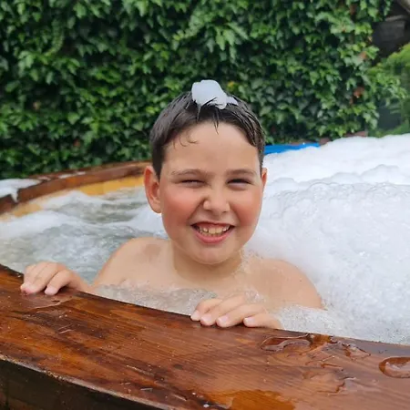 Holiday home House Of Rei With Hot Tube *